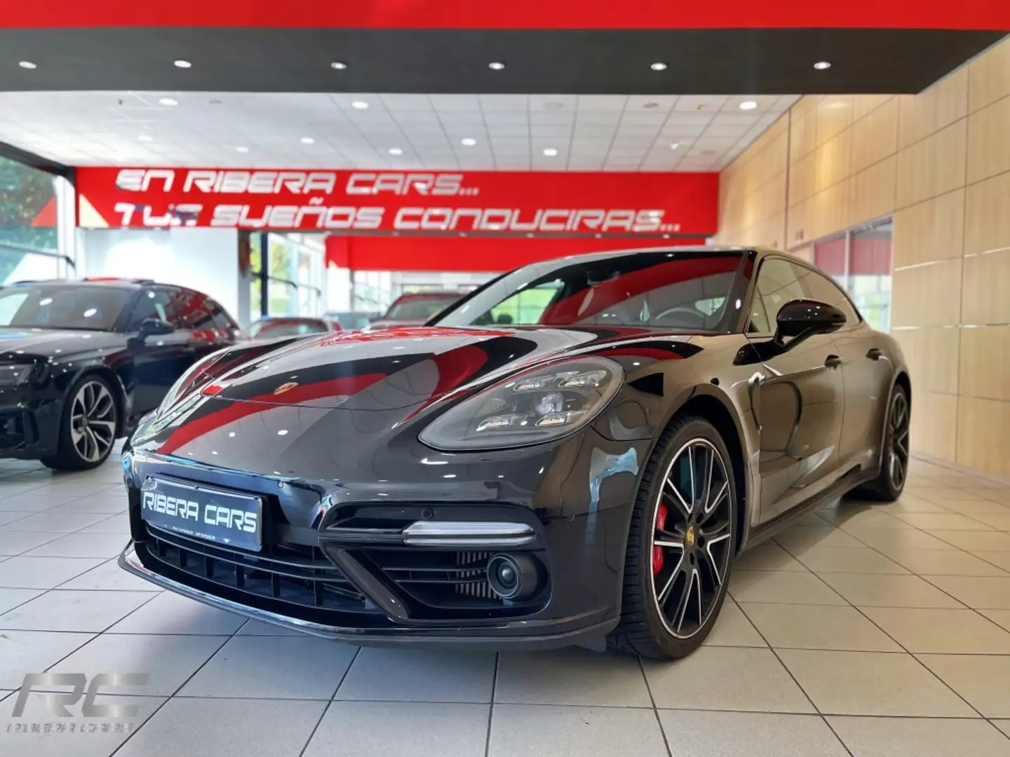 Porsche Panamera Turbo Sport Turismo Negro - 1