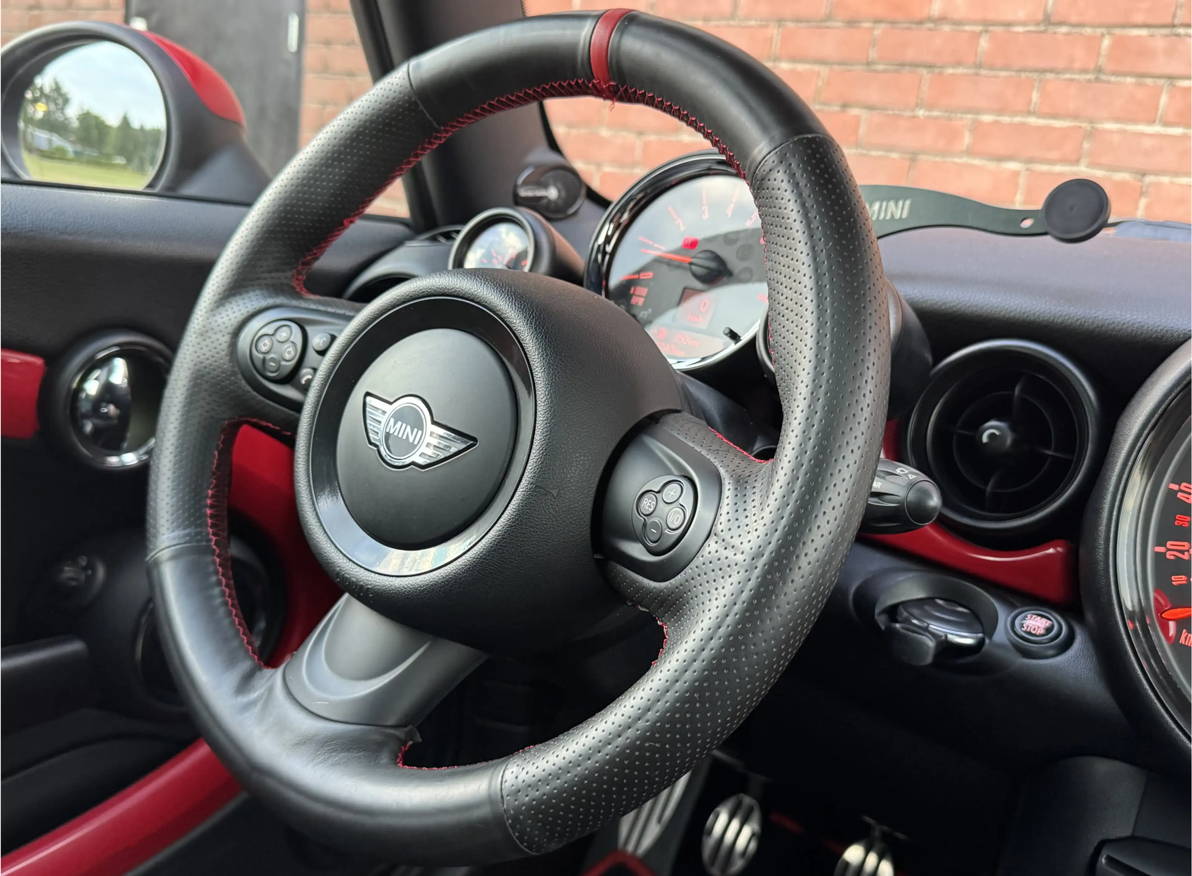MINI John Cooper Works Clubman 1.6 | LEDER! | PANODAK! — photo 14