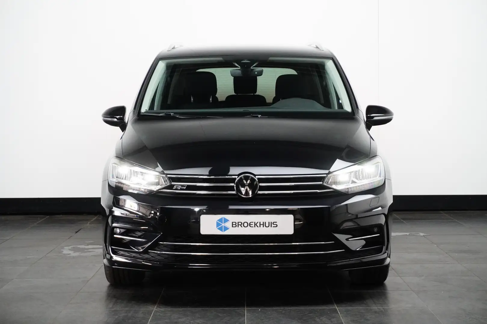 Volkswagen Touran 1.5 TSI DSG-7 Highline Business R-Line 7p | TREKHA Zwart - 2