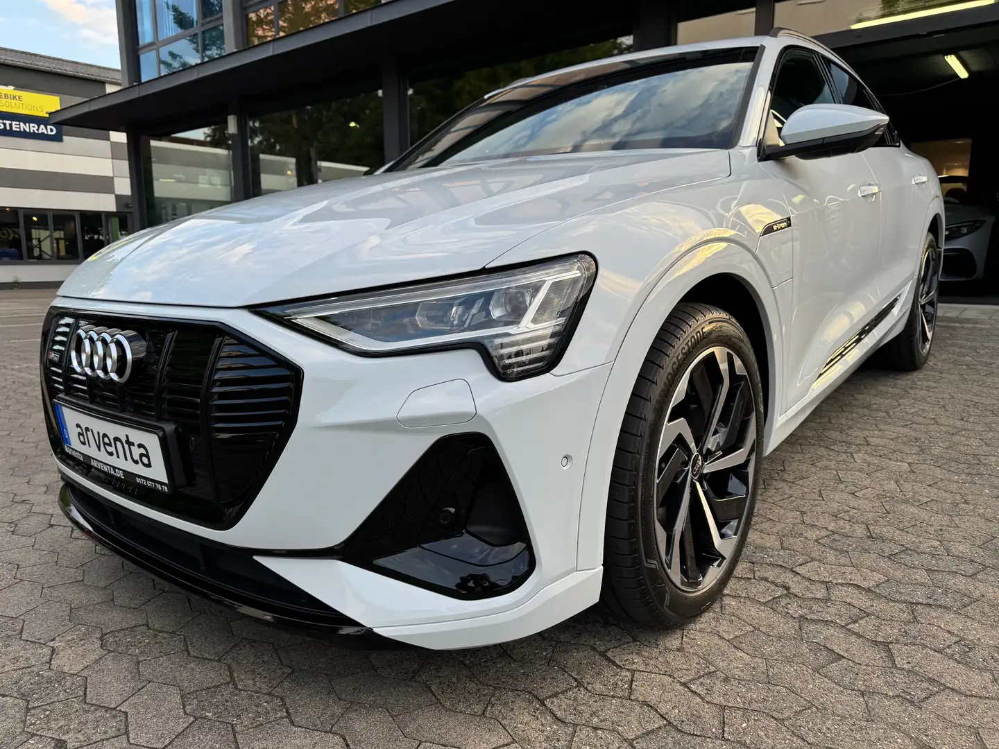 Audi Q8 e-tron SPORTBACK S-LINE 55 QUATTRO|-43%LP|NEUWAGEN|SOFORT Weiß - 1