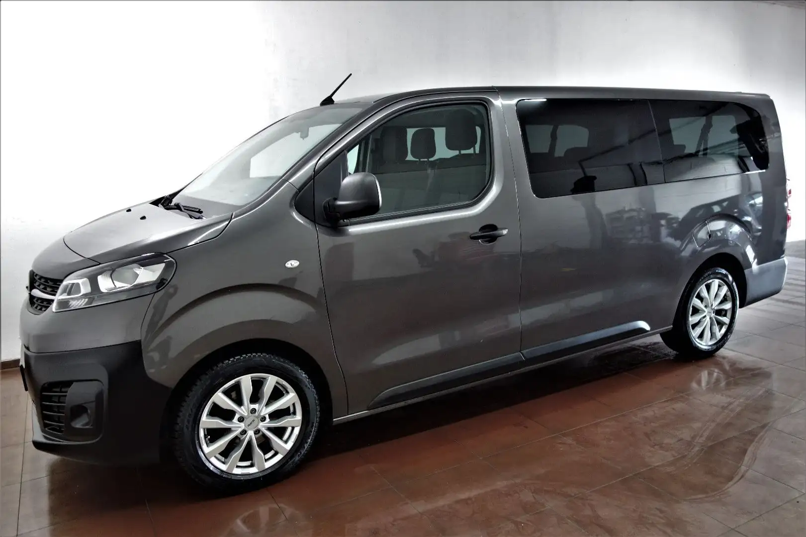 Opel Zafira Life Zafira 2.0 D Life Extralang Navi/Klima/9Sitzer Gris - 2