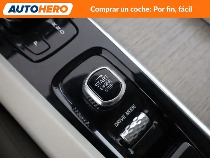 Volvo XC60 2021, foto 31