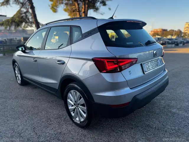 Seat Arona view 13