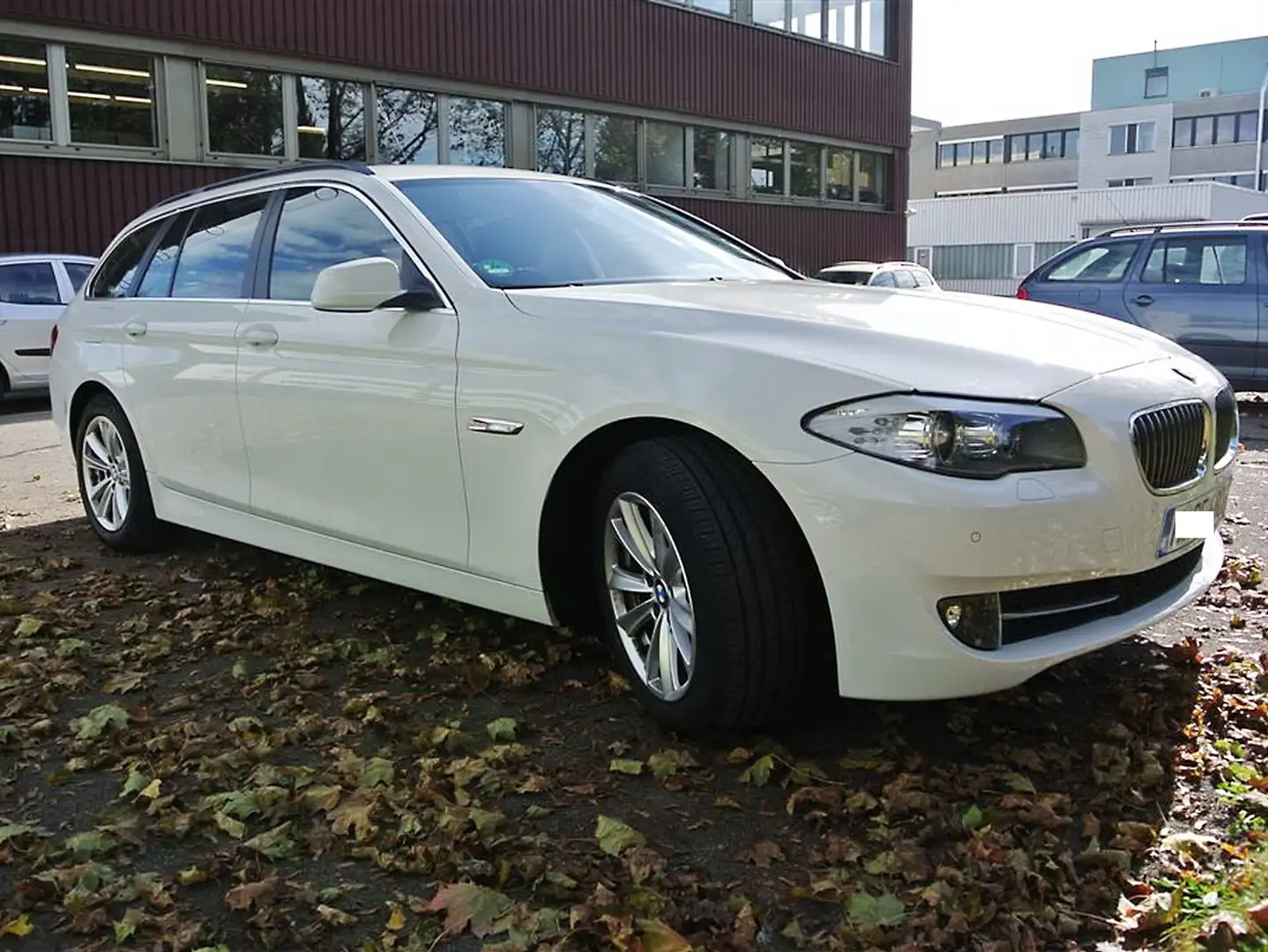 BMW 520 i F11-Kombi/Touring Automatik Weiß - 2