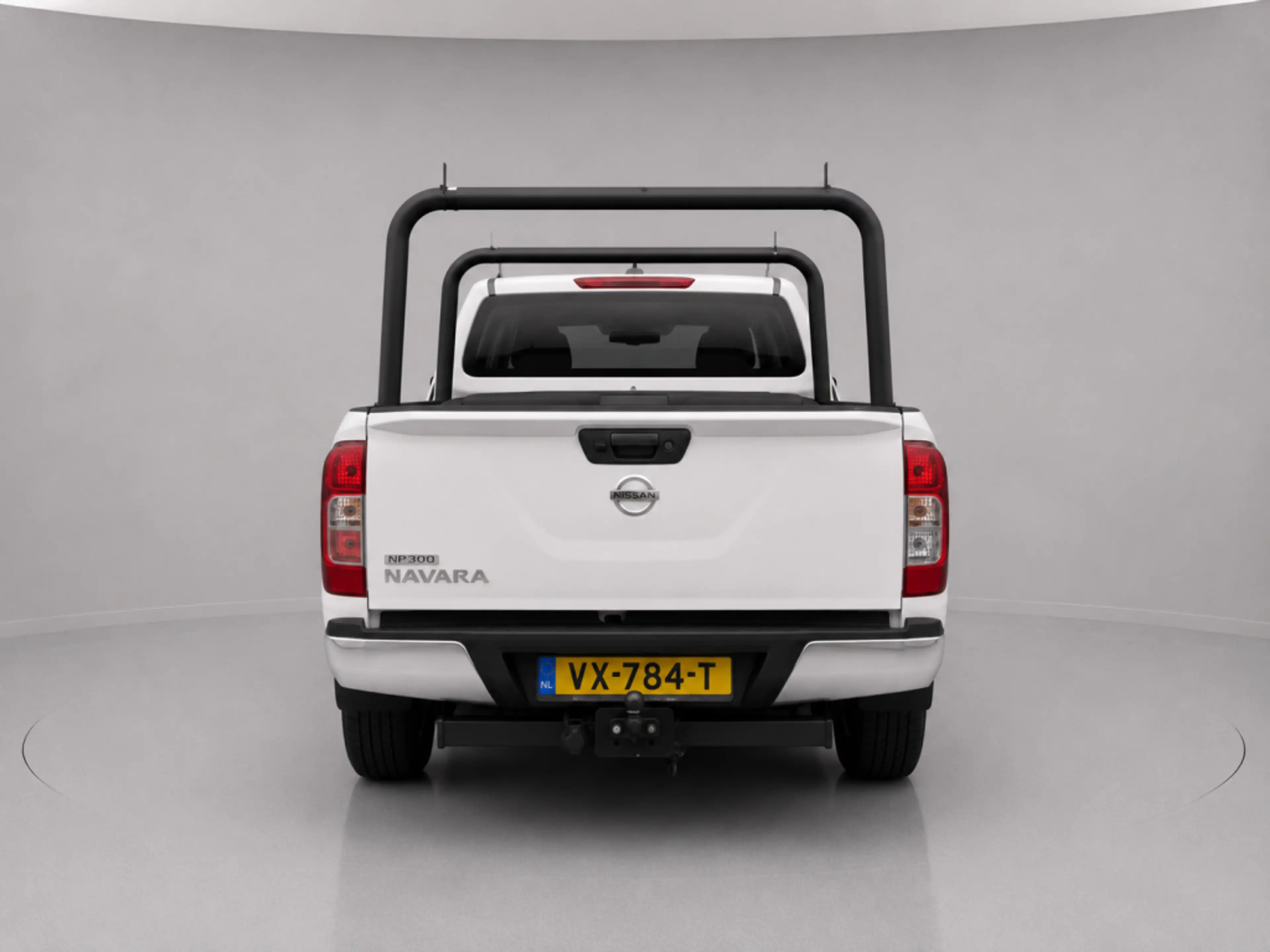 Nissan Navara 2.3 dCi N-Connecta King Cab — photo 4