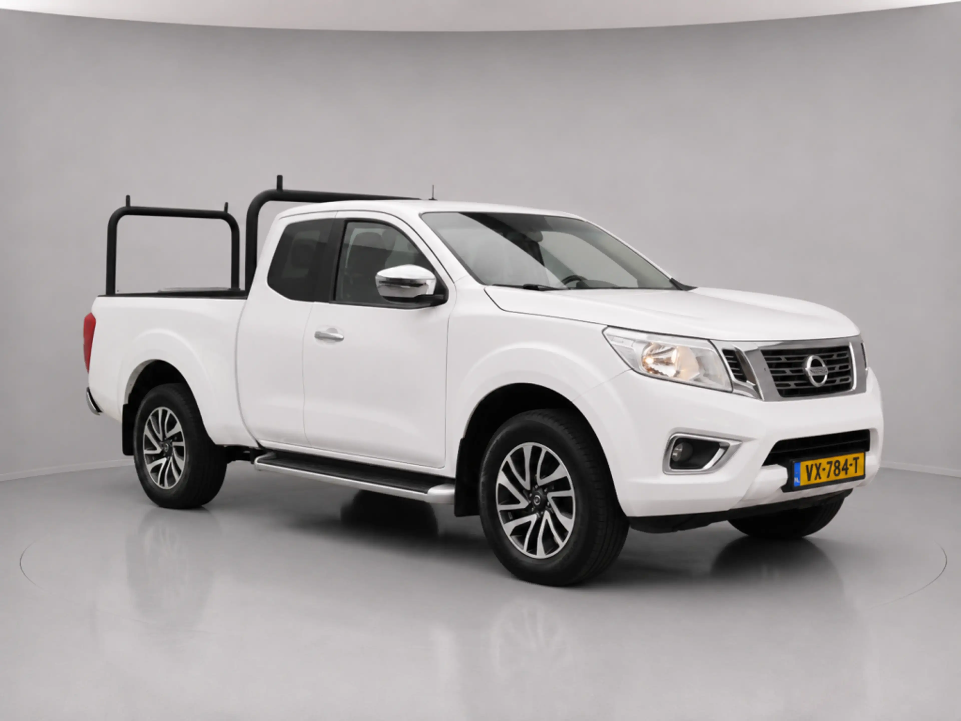 Nissan Navara 2.3 dCi N-Connecta King Cab — photo 7