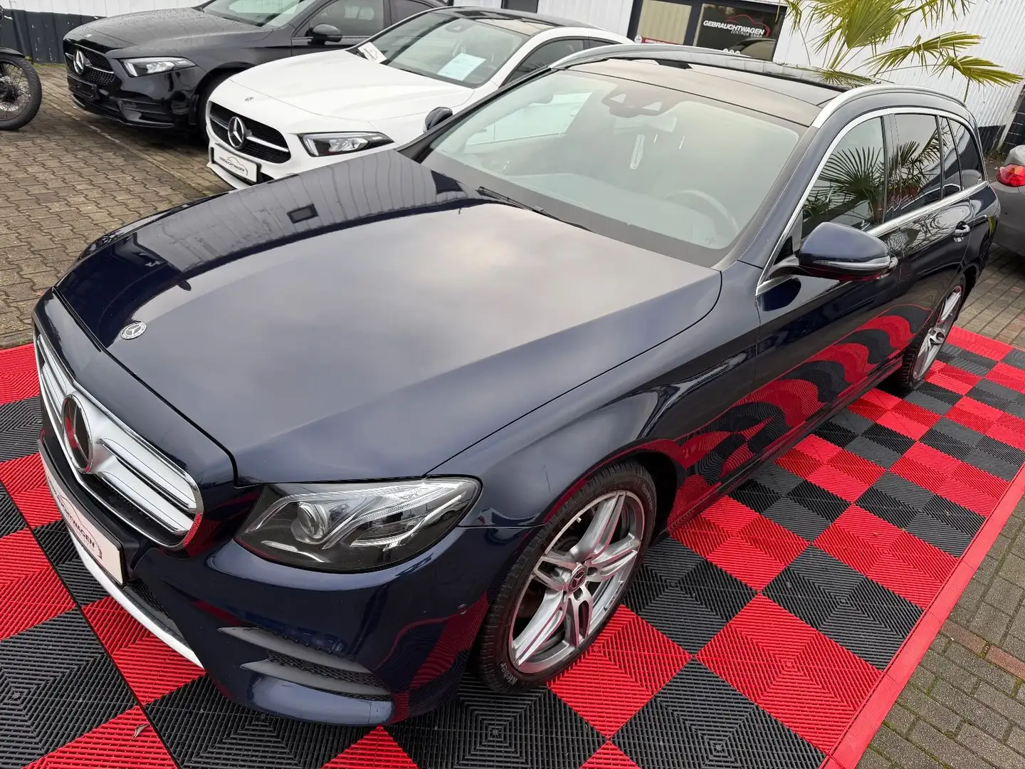 Mercedes-Benz E 350 d T-Modell * AMG Line*Multibeam LED*Pano* Blau - 2