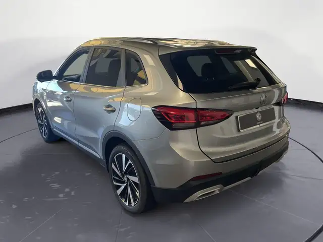 MG ZS view 4