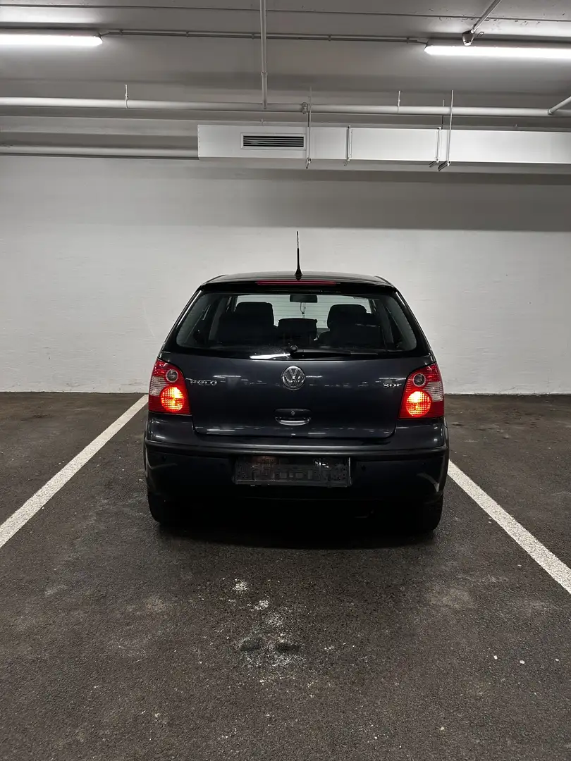 Volkswagen Polo - 2