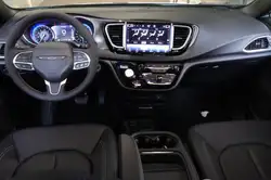Chrysler Grand Caravan 2027 — фото 12