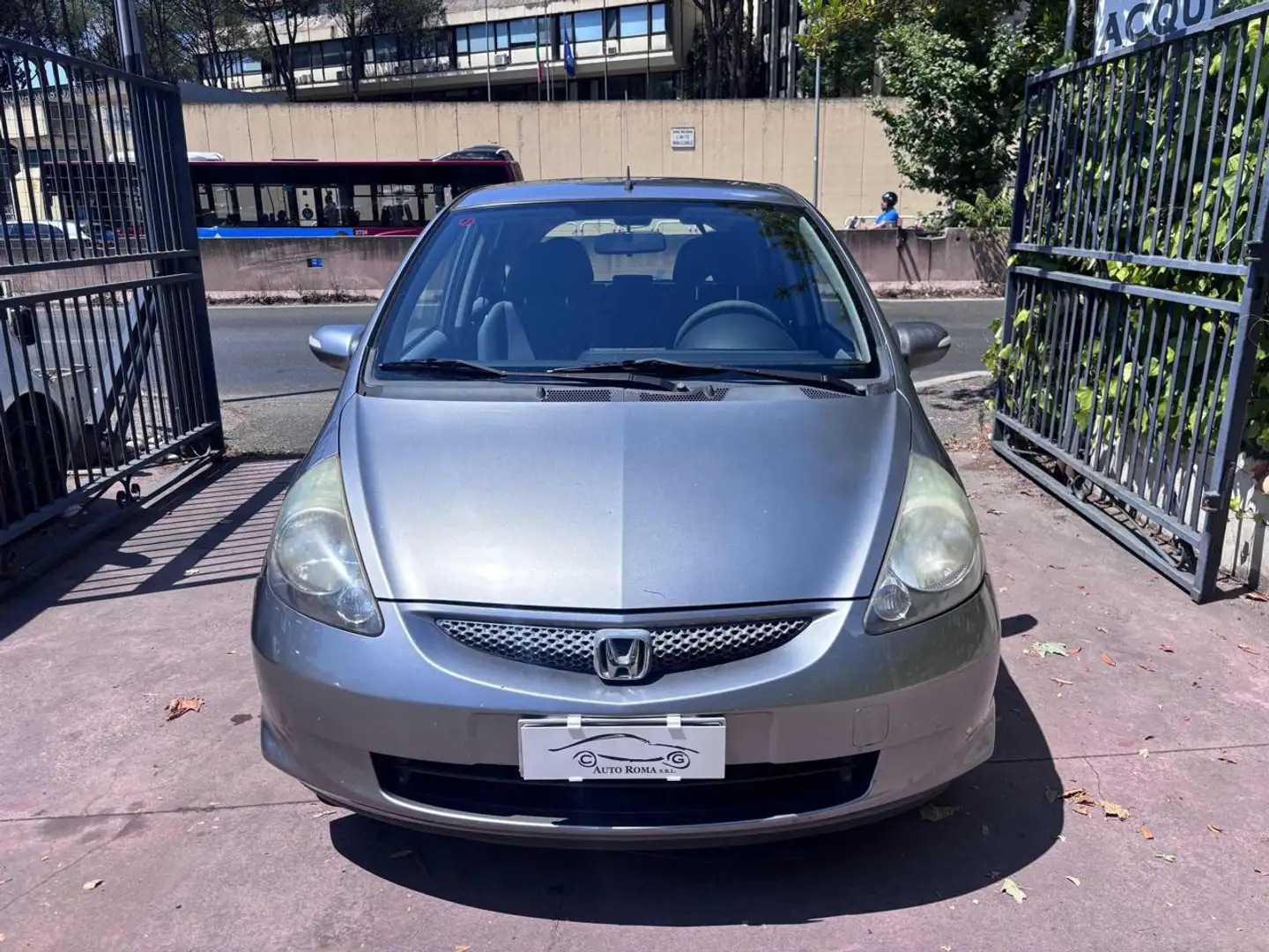 Honda Jazz 1.4 i-DSi 5p. Graph. Gris - 2