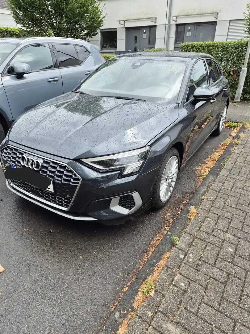 Audi A3 35 TFSI Sportback S tronic advanced Grau - 1