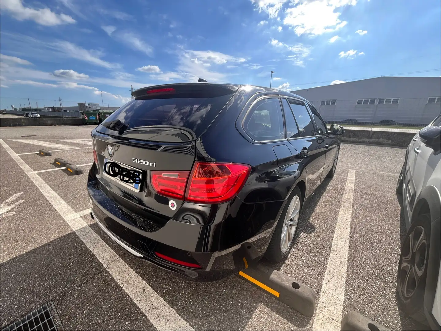 BMW 320 320d Touring Modern - 1