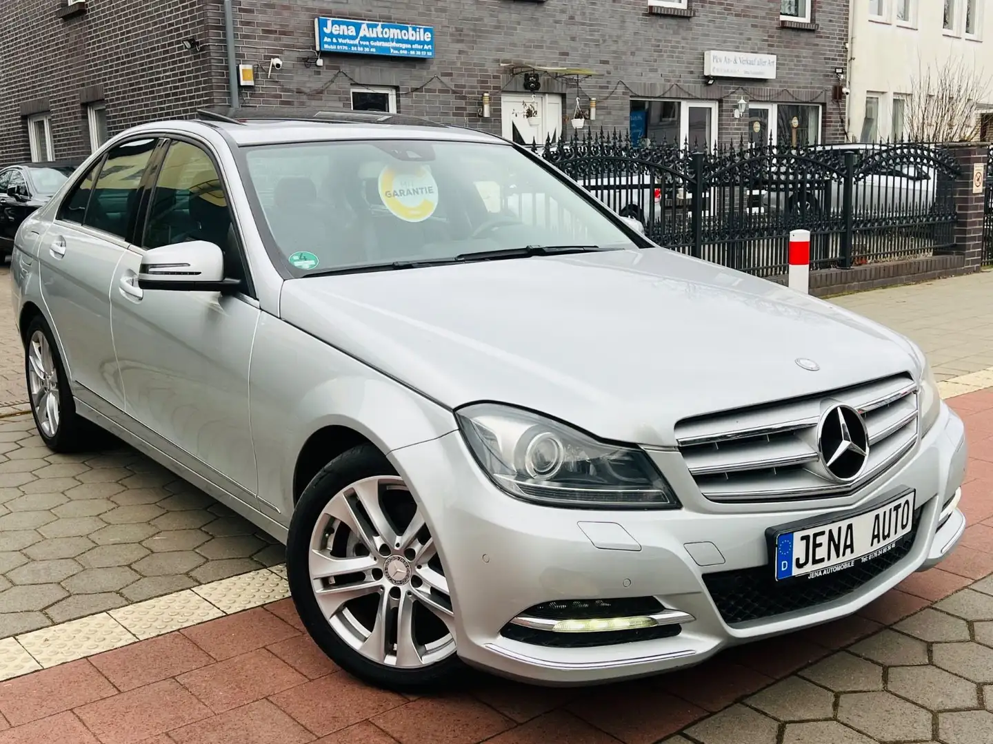 Mercedes-Benz C 180 AVANTGARDE 1.6l G.Schiebedach XenonT.Leder Plateado - 1
