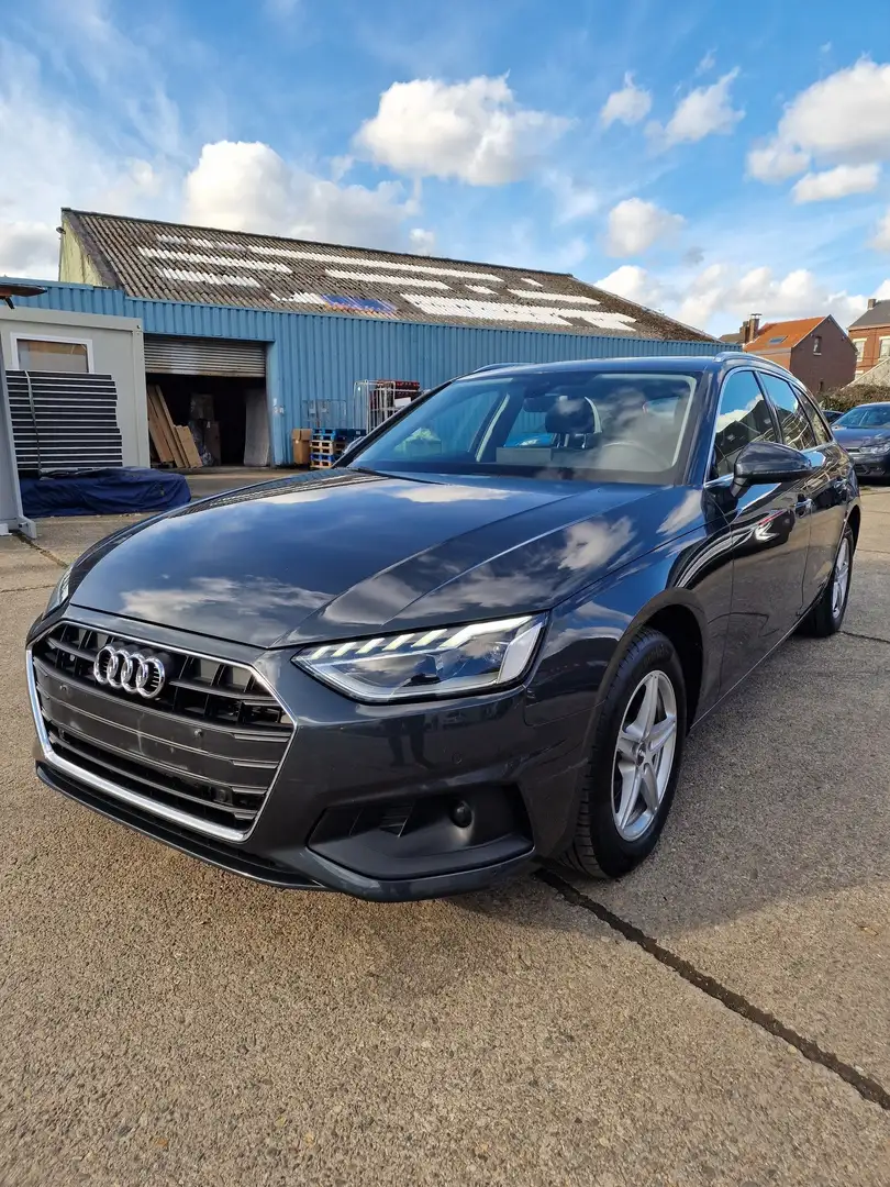 Audi A4 Avant 30 TDi Business Edition S tronic // Hybride Grijs - 1