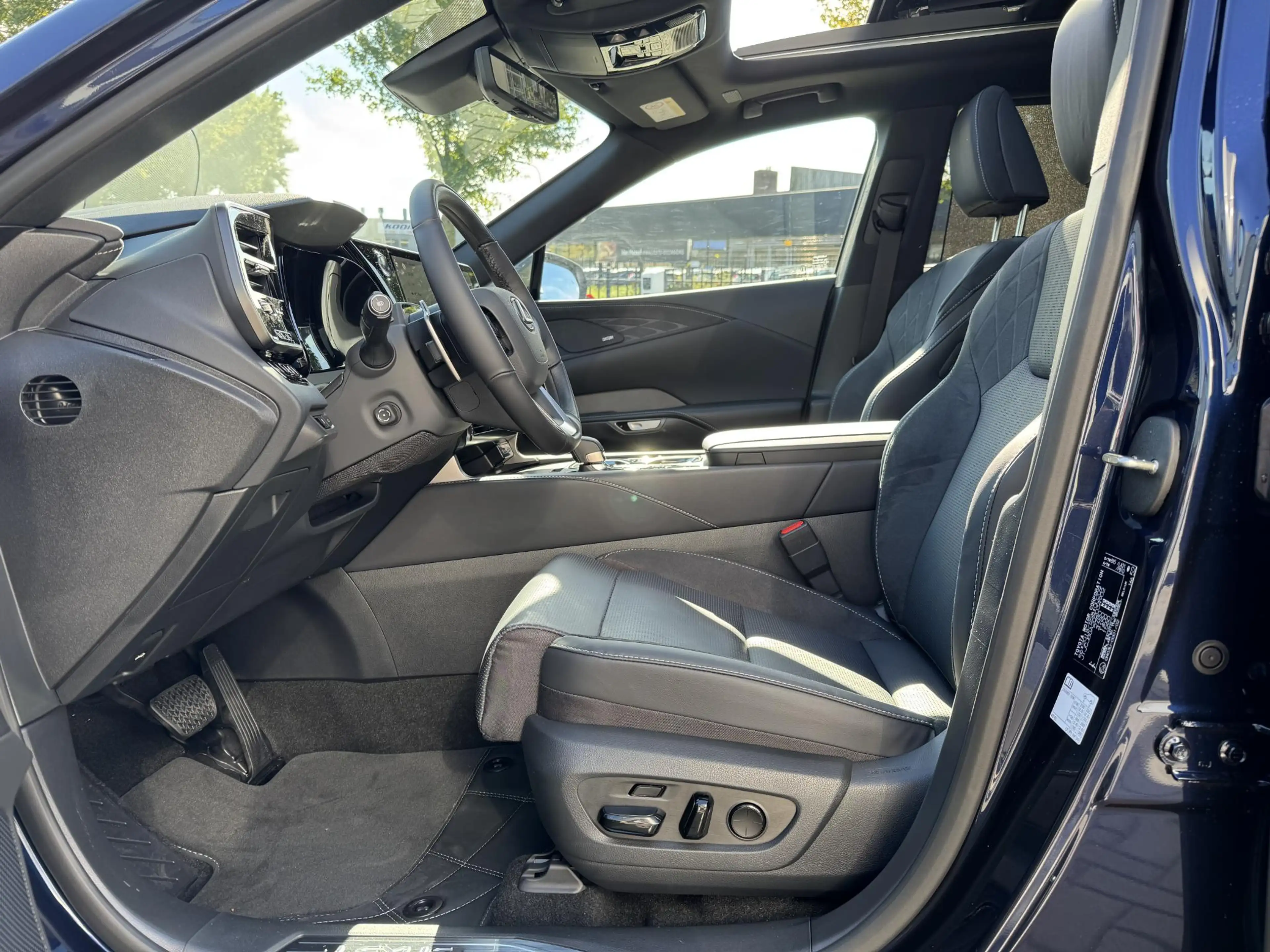 Lexus RX 450h 450h+ Plug-in Hybrid President Line DIRECT LEVERBA — photo 14