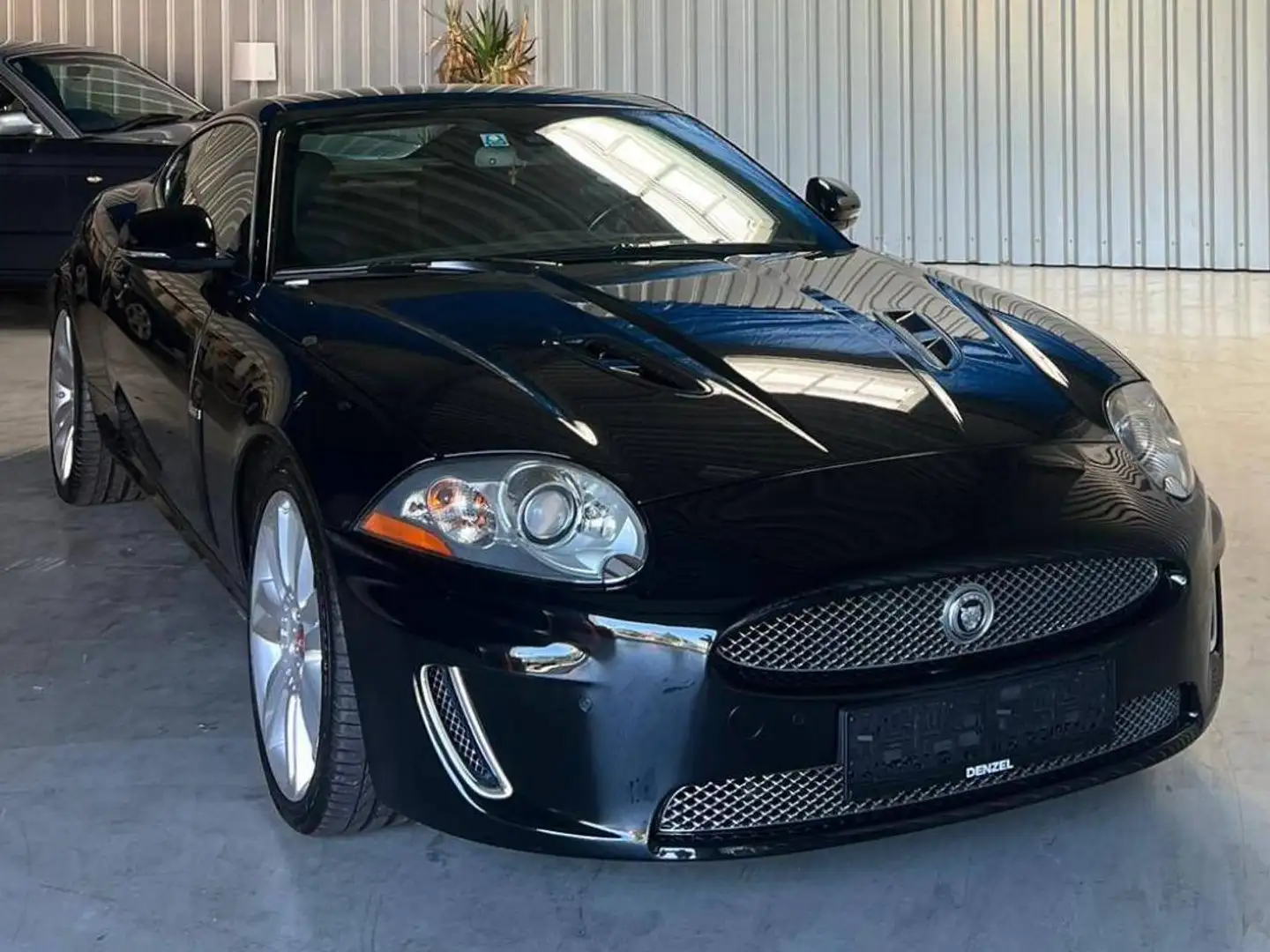 Jaguar XKR Luxus-Sport-Pack Schwarz - 2