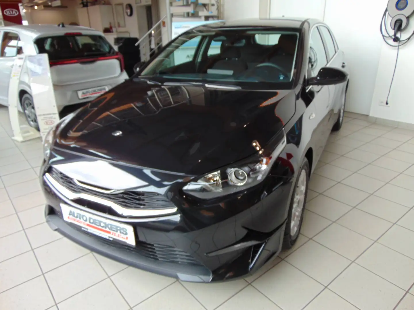 Kia Ceed / cee'd CEED_5 1.5T VIS KOMF+ (NAV) 18"Alufelgen Schwarz - 2
