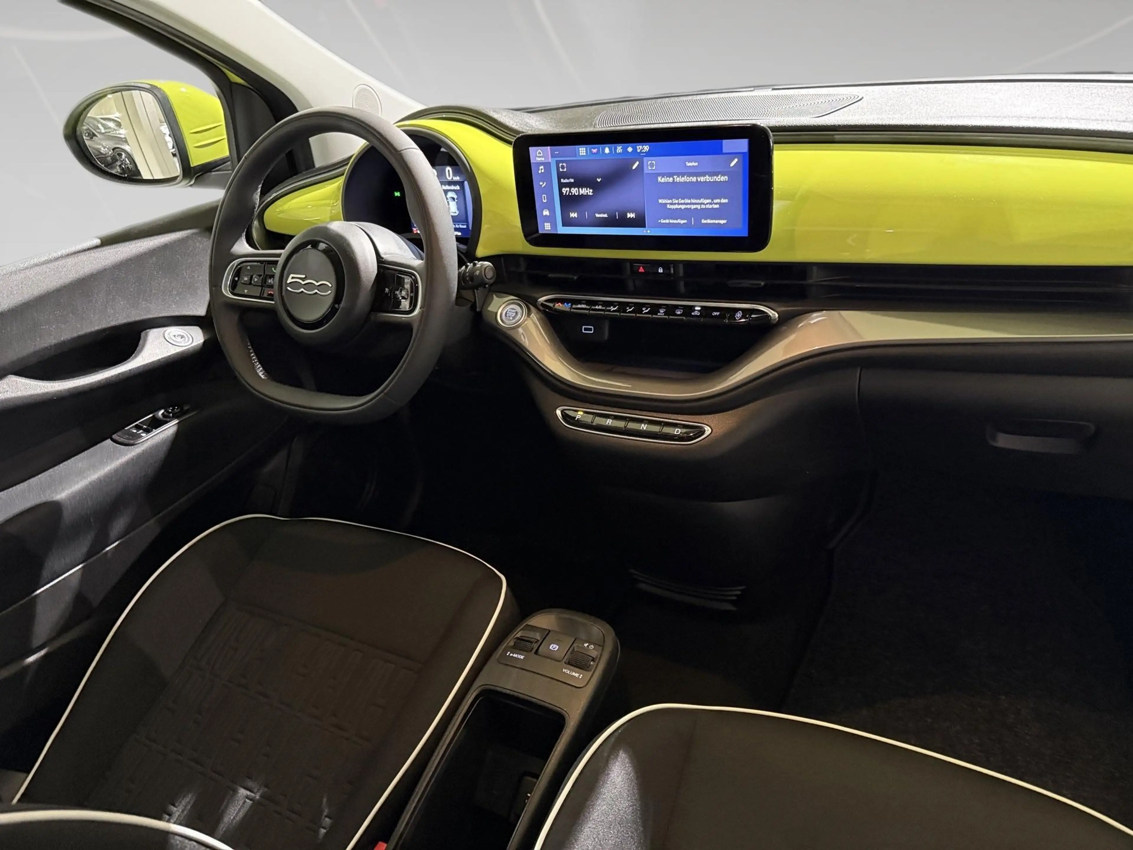 Fiat 500e 500e 24 kWh LIMO — photo 7