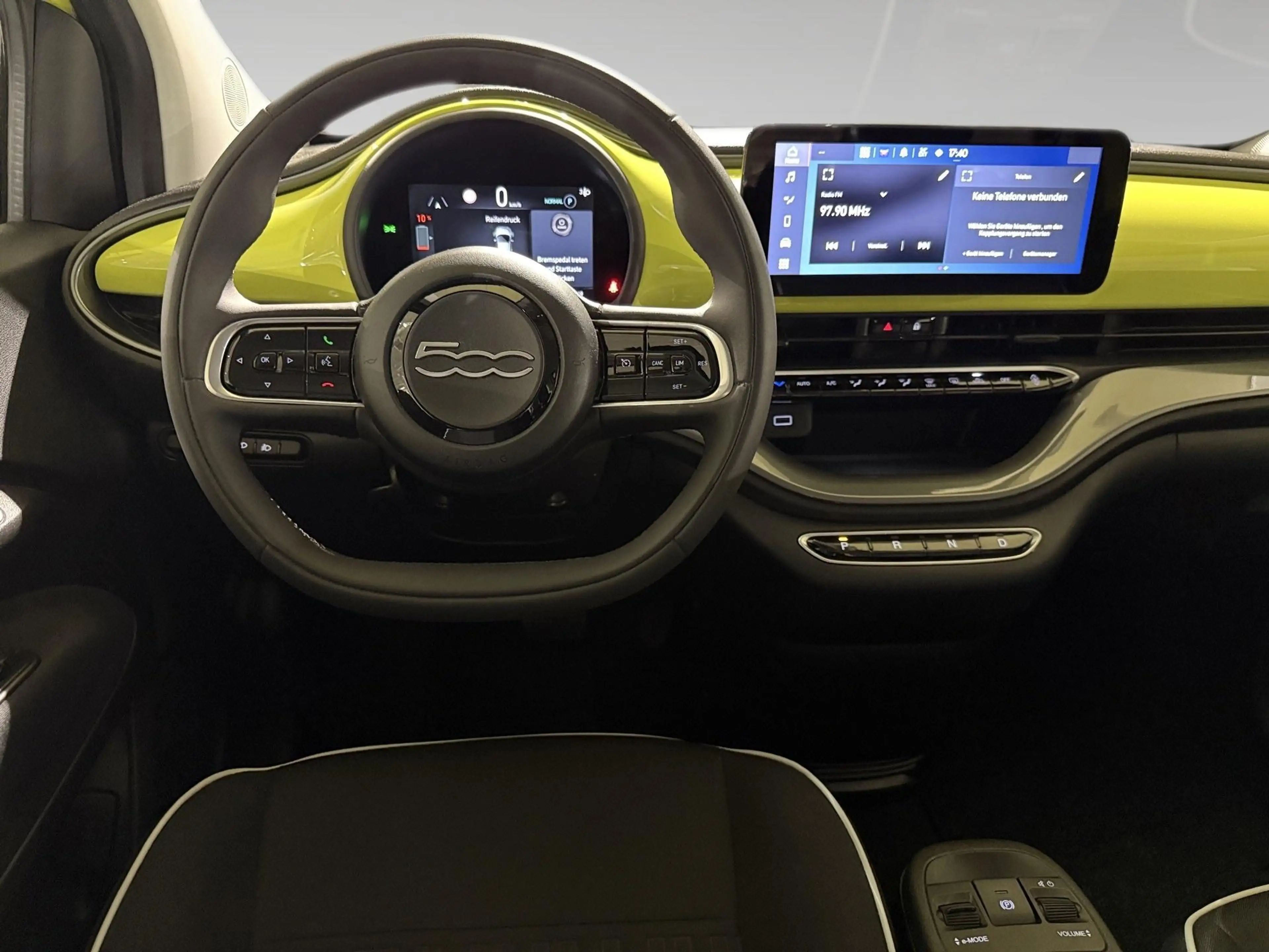 Fiat 500e 500e 24 kWh LIMO — photo 6