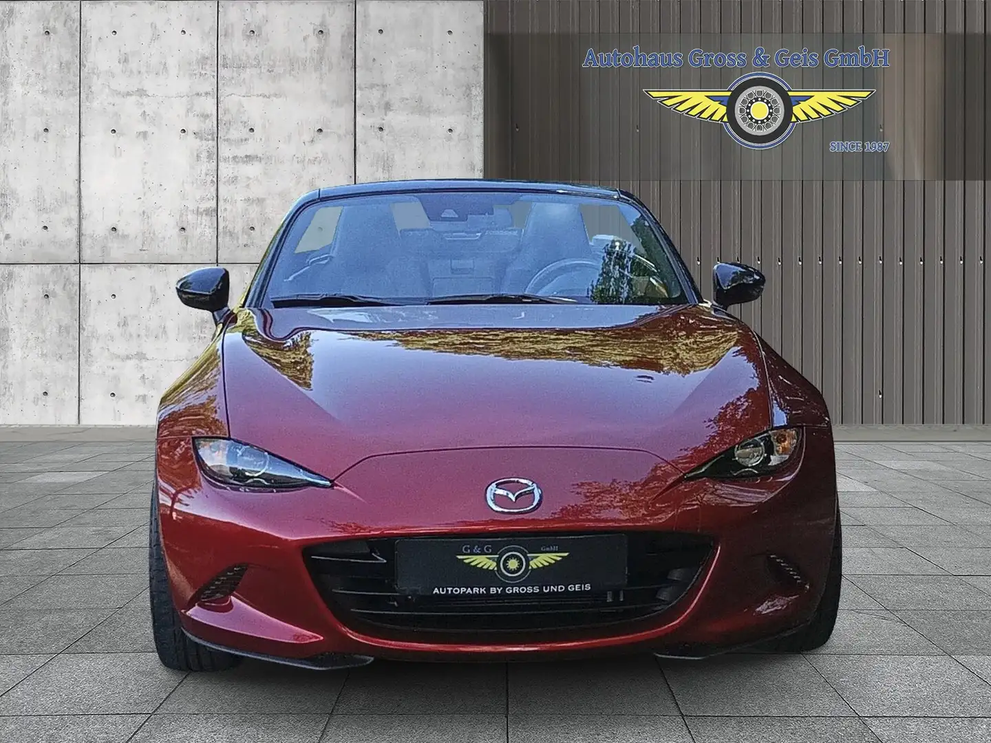 Mazda MX-5 SKYACTIV-G 184 Signature Červená - 1