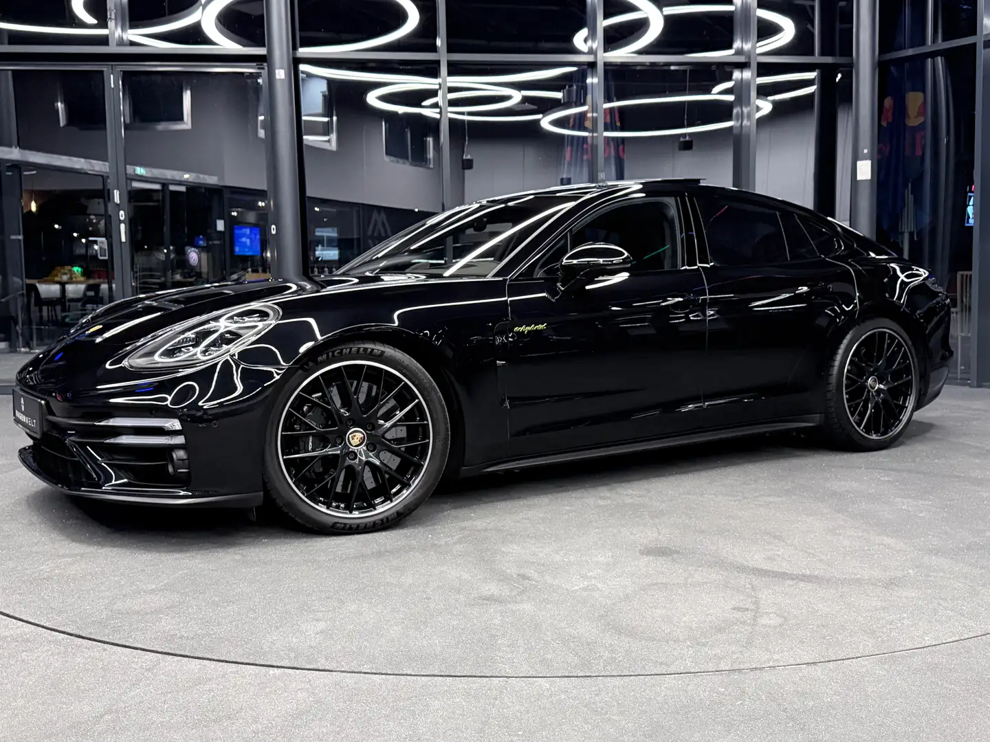 Porsche Panamera Turbo S E-Hybrid, InnoDrive, Massage, APPROVED Schwarz - 2