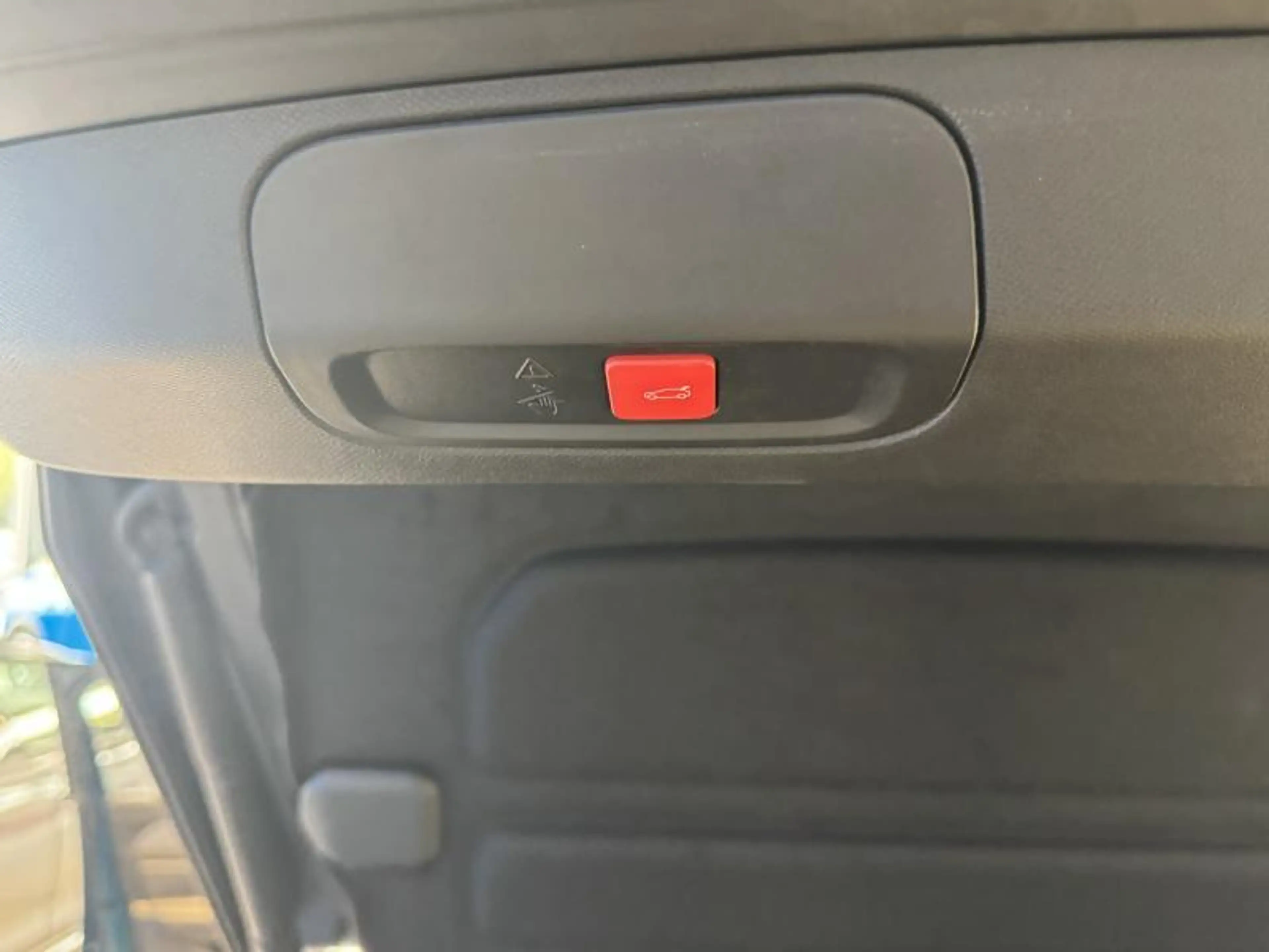 Peugeot 408 GT — photo 10