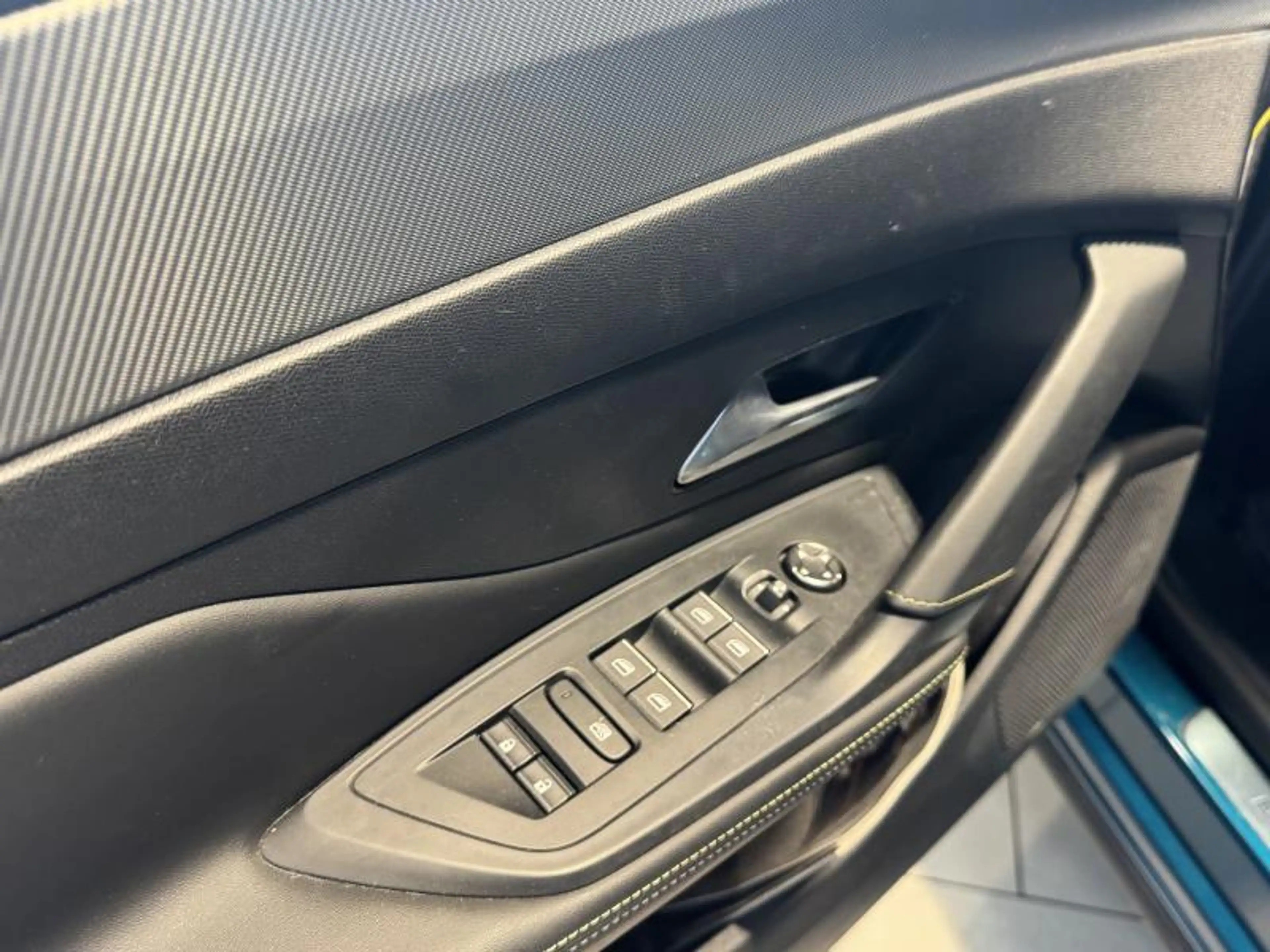 Peugeot 408 GT — photo 7