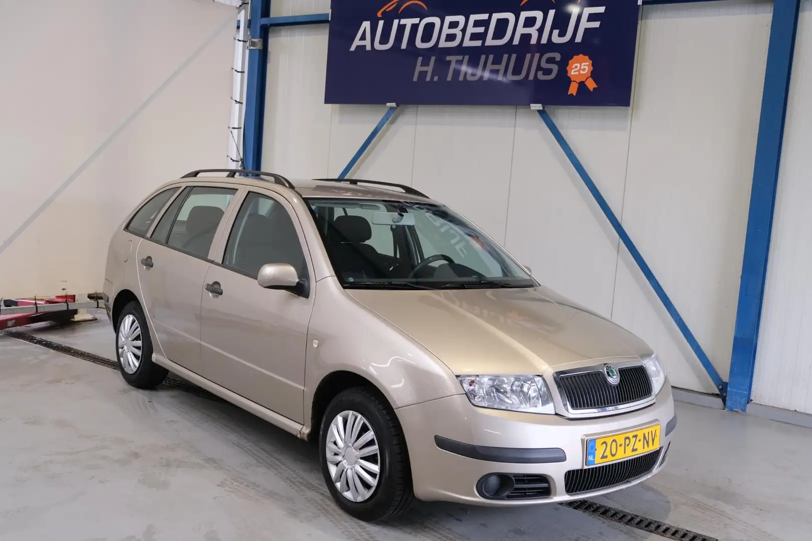 Skoda Fabia Combi 1.4-16V Ambiente Beige - 1