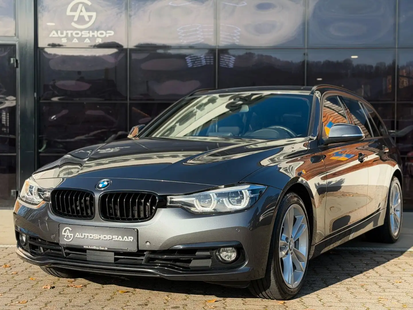 BMW 340 I Touring xDrive Sport Line Shadow 1.HAND Gri - 1