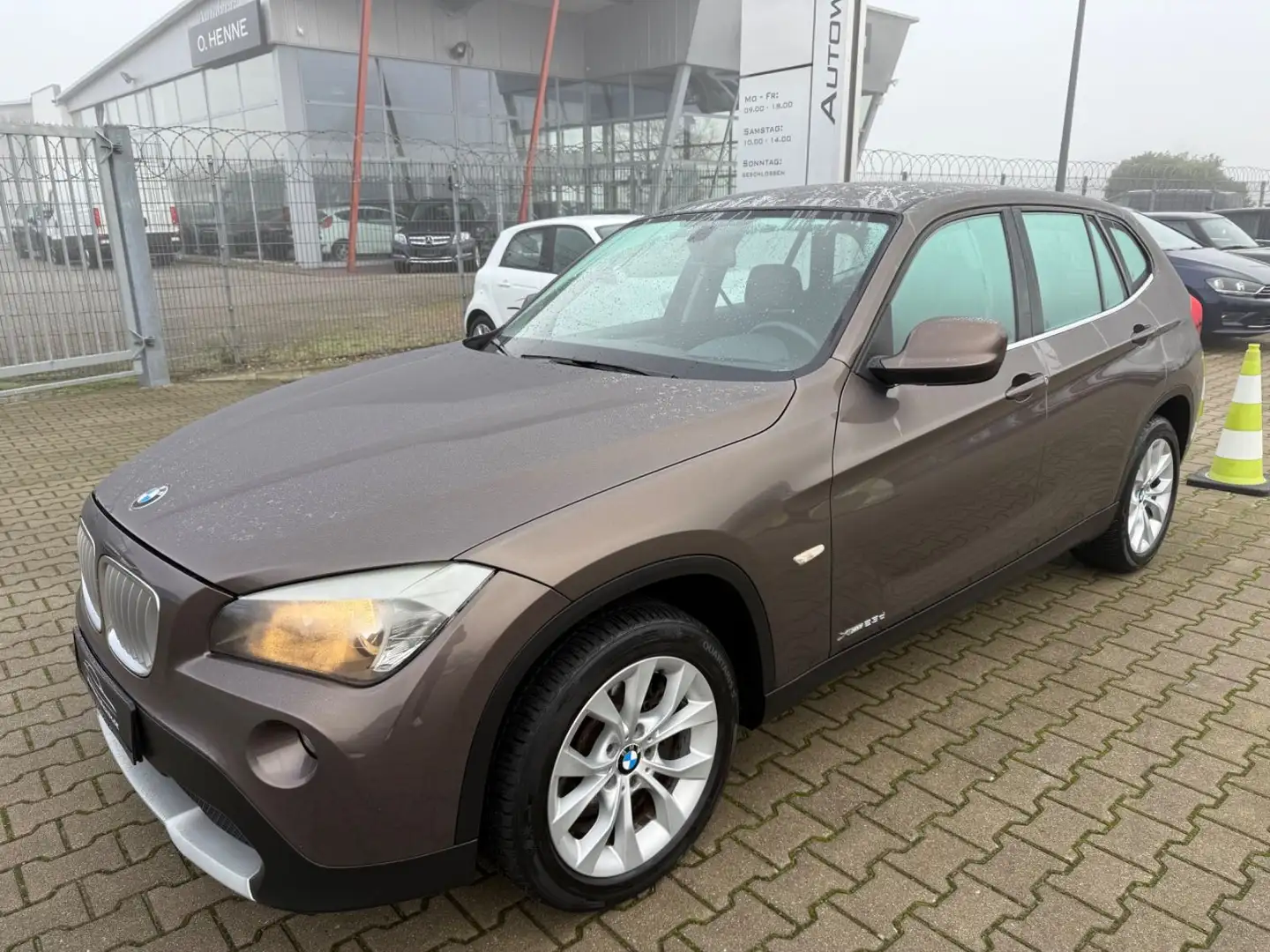 BMW X1 23 d xDrive Automatik ! Grau - 1
