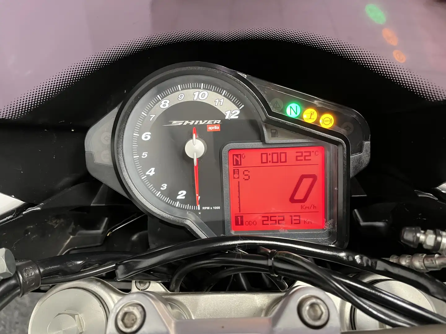 Aprilia Shiver 750 Zwart - 2