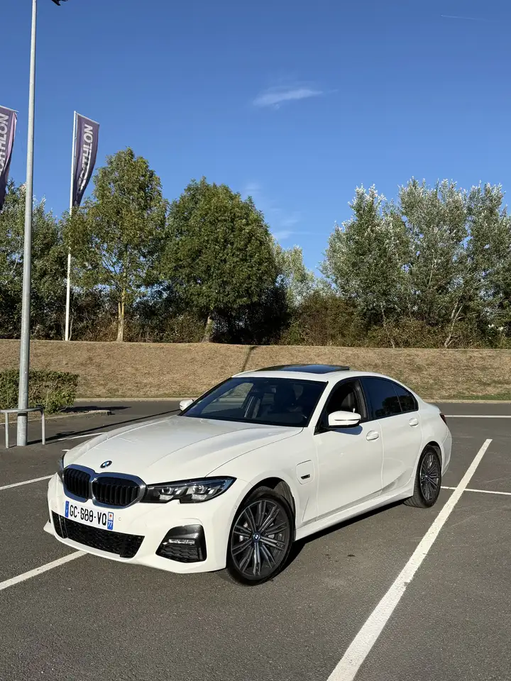 BMW 330