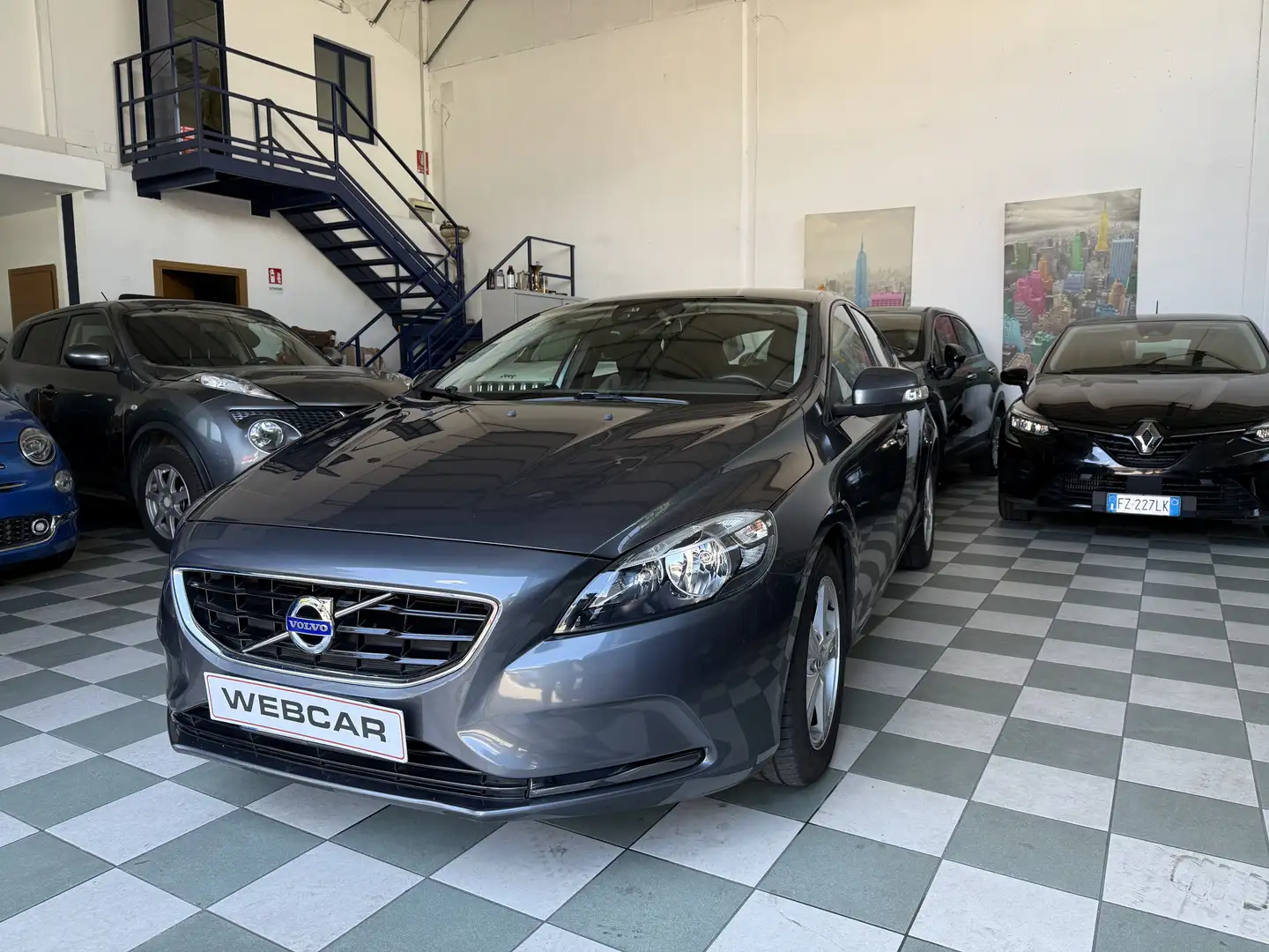 Volvo V40 1.6 d2 Summum s/b-xeno Grigio - 2