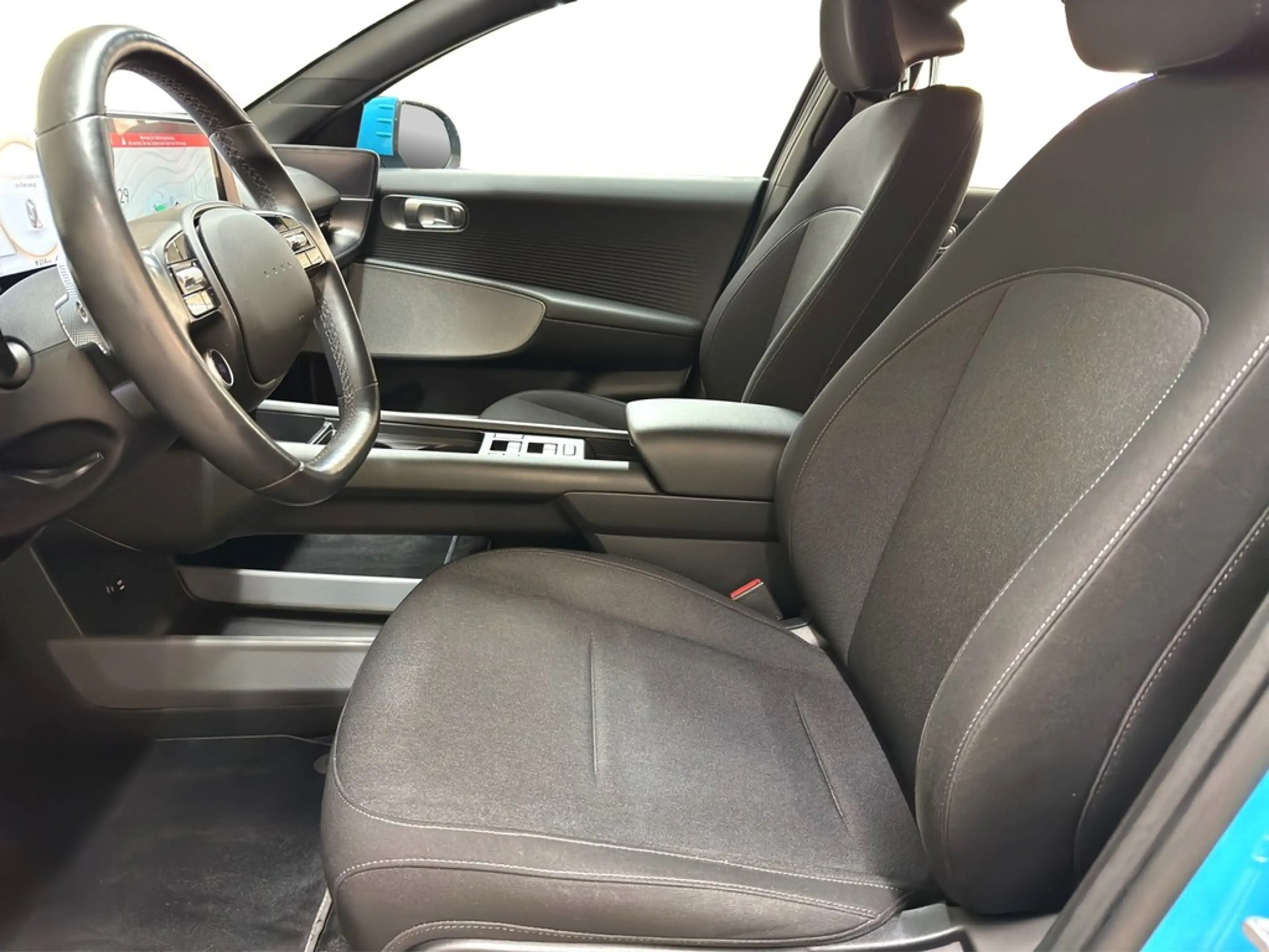 Hyundai IONIQ 6 53 kwh LED*NAV*SHZ*ACC*PDC*KAMERA*EL.HECKKL*18" — photo 14