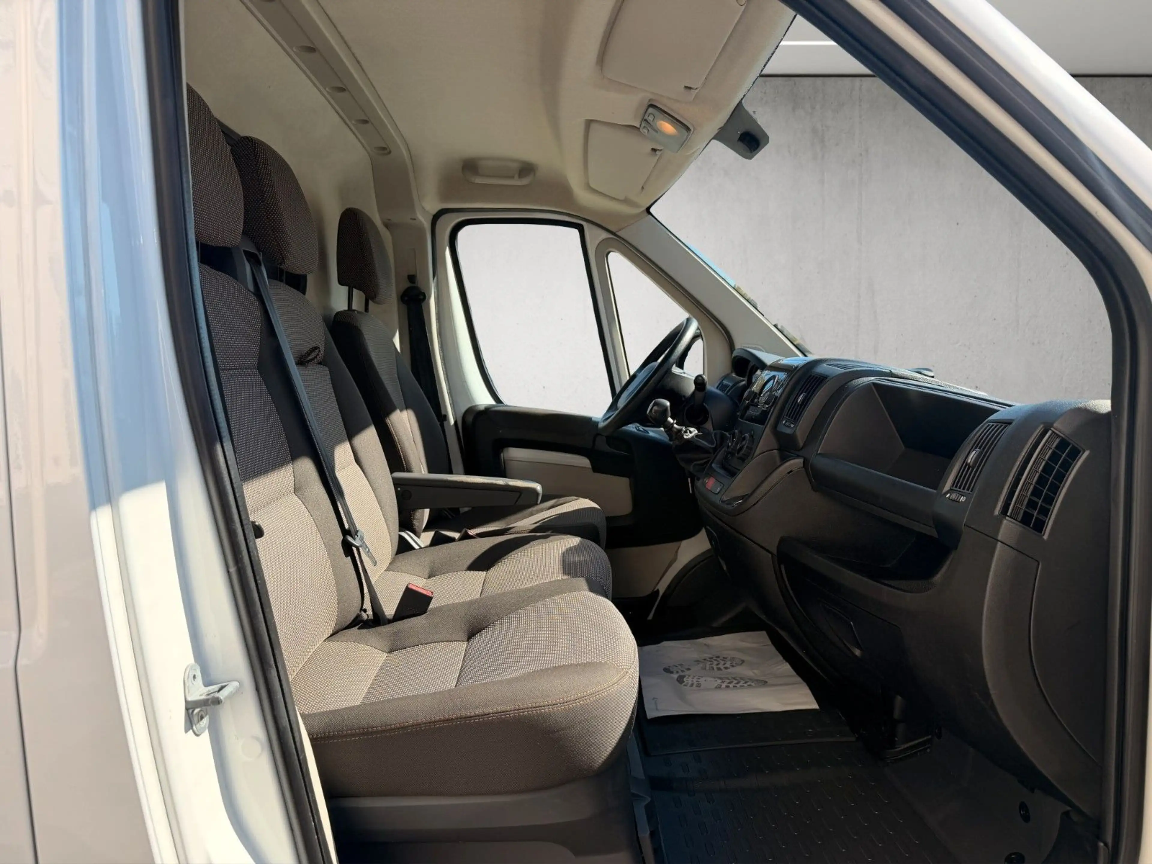 Peugeot Boxer Kasten Hochraum 335 L3H2 Pro Avantage Plus — photo 9