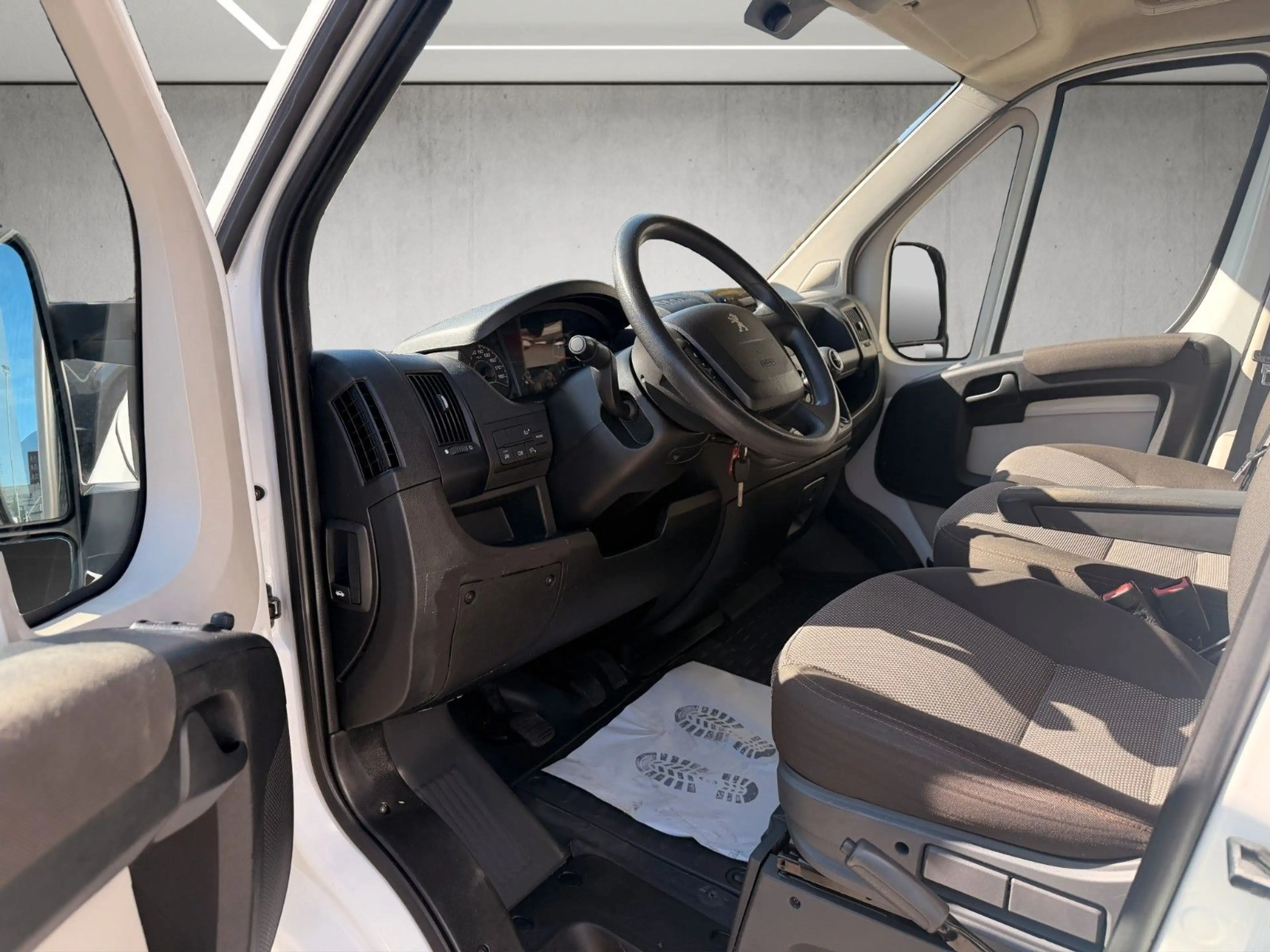 Peugeot Boxer Kasten Hochraum 335 L3H2 Pro Avantage Plus — photo 6