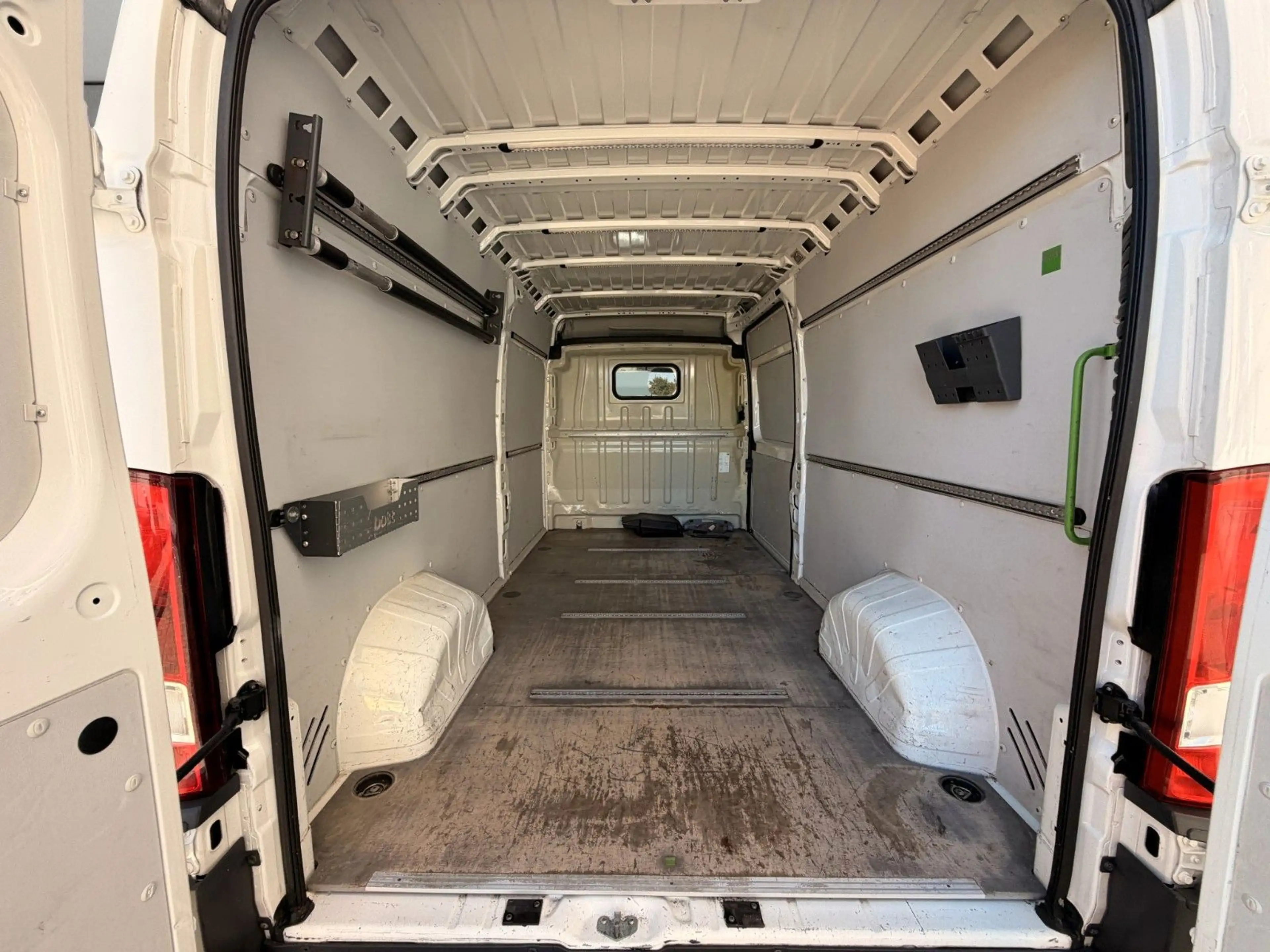 Peugeot Boxer Kasten Hochraum 335 L3H2 Pro Avantage Plus — photo 7