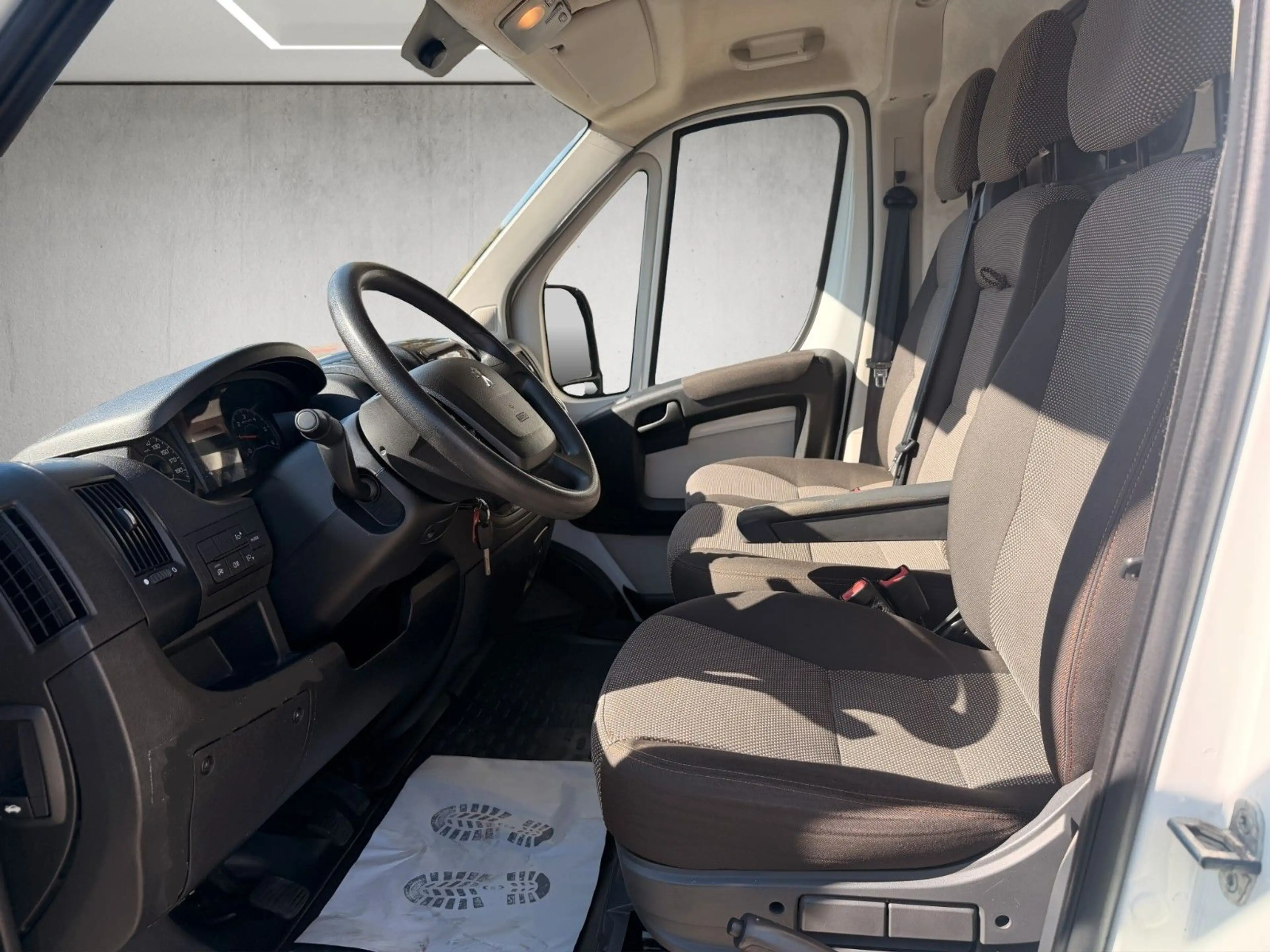Peugeot Boxer Kasten Hochraum 335 L3H2 Pro Avantage Plus — photo 8