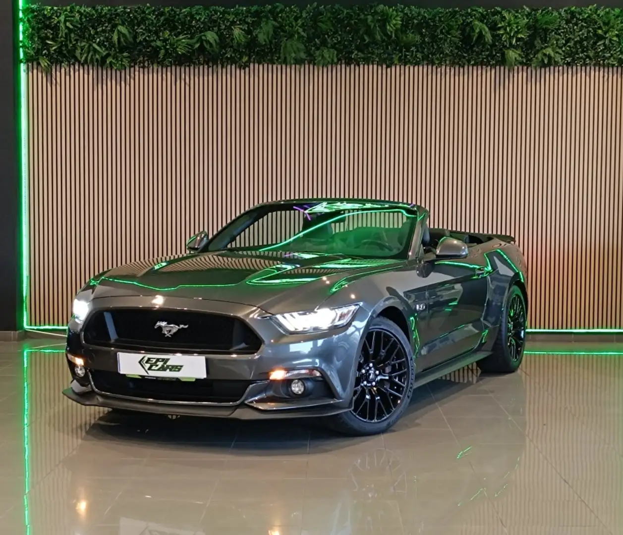 Ford Mustang Convertible 5.0 Ti-VCT GT Aut. Grau - 1
