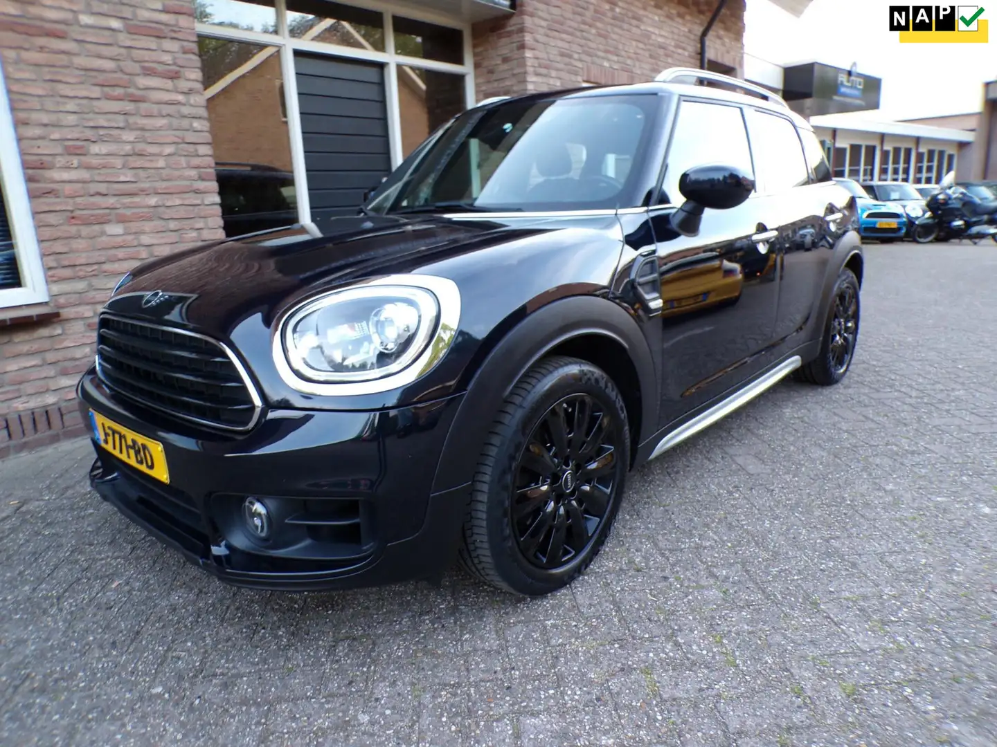 MINI Cooper Countryman Mini 1.5 Automaat / Navi / Panoramadak / Clima / S Blauw - 1