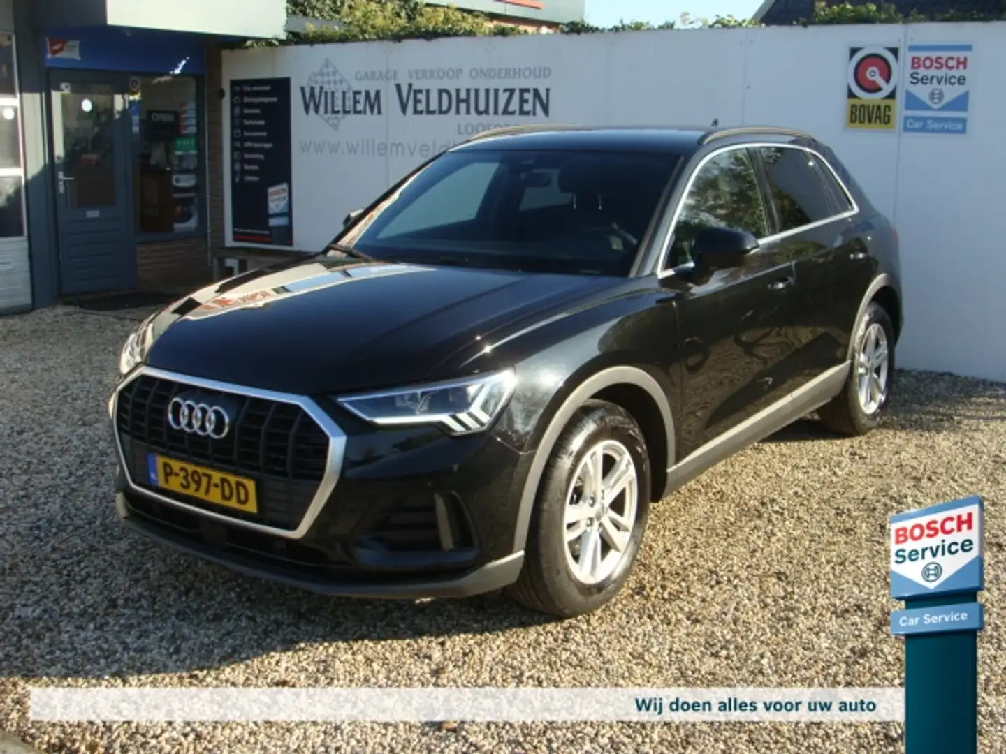Audi Q3 35 TFSI 150pk Pro Line Zwart - 1