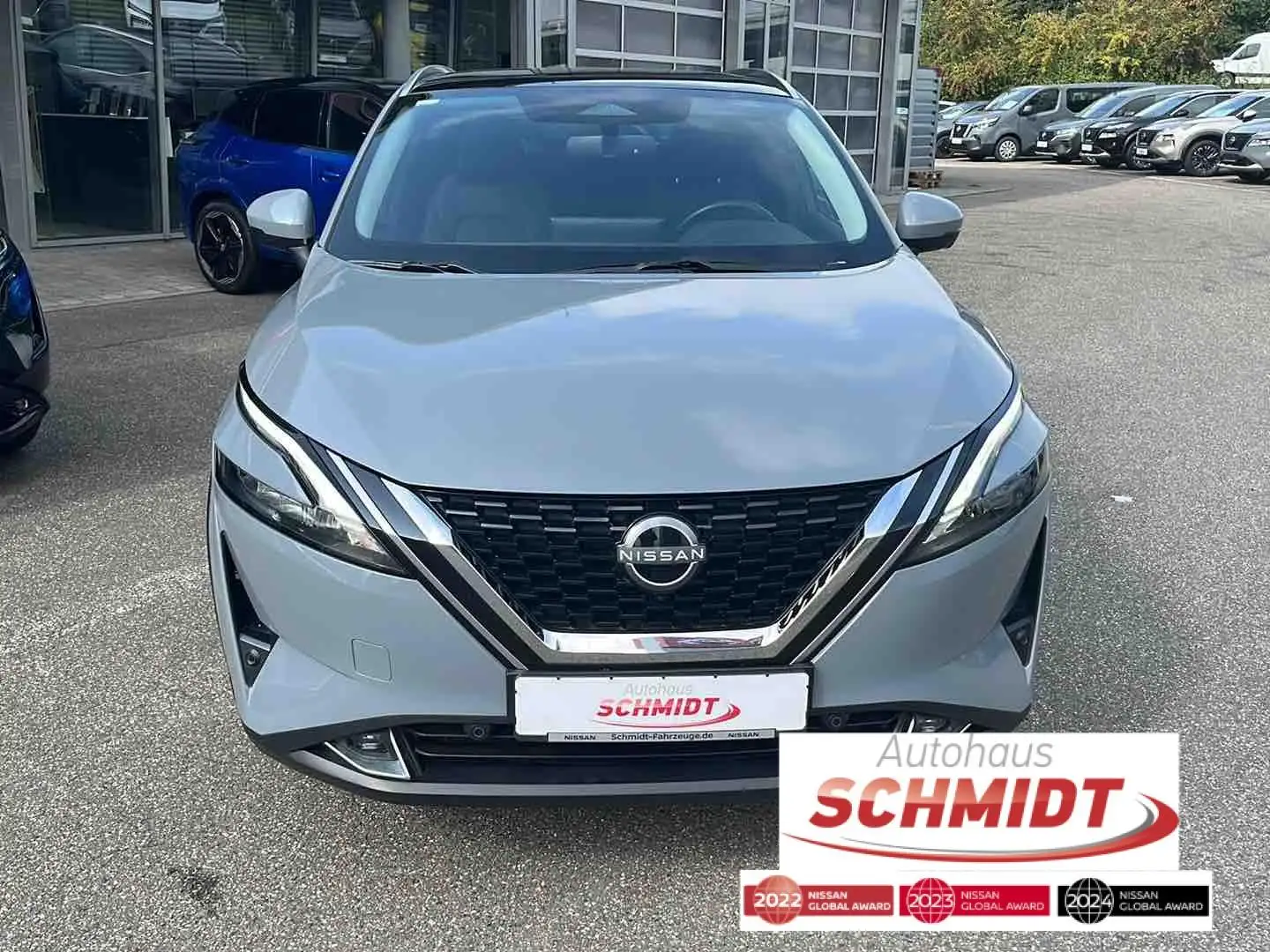 Nissan Qashqai 1.3 DIG-T N-Connecta Design/Business/Winter Grijs - 1