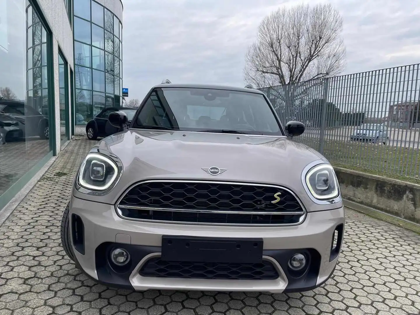 MINI Cooper SE Countryman 1.5 'ALL4' ALL4 Gris - 2