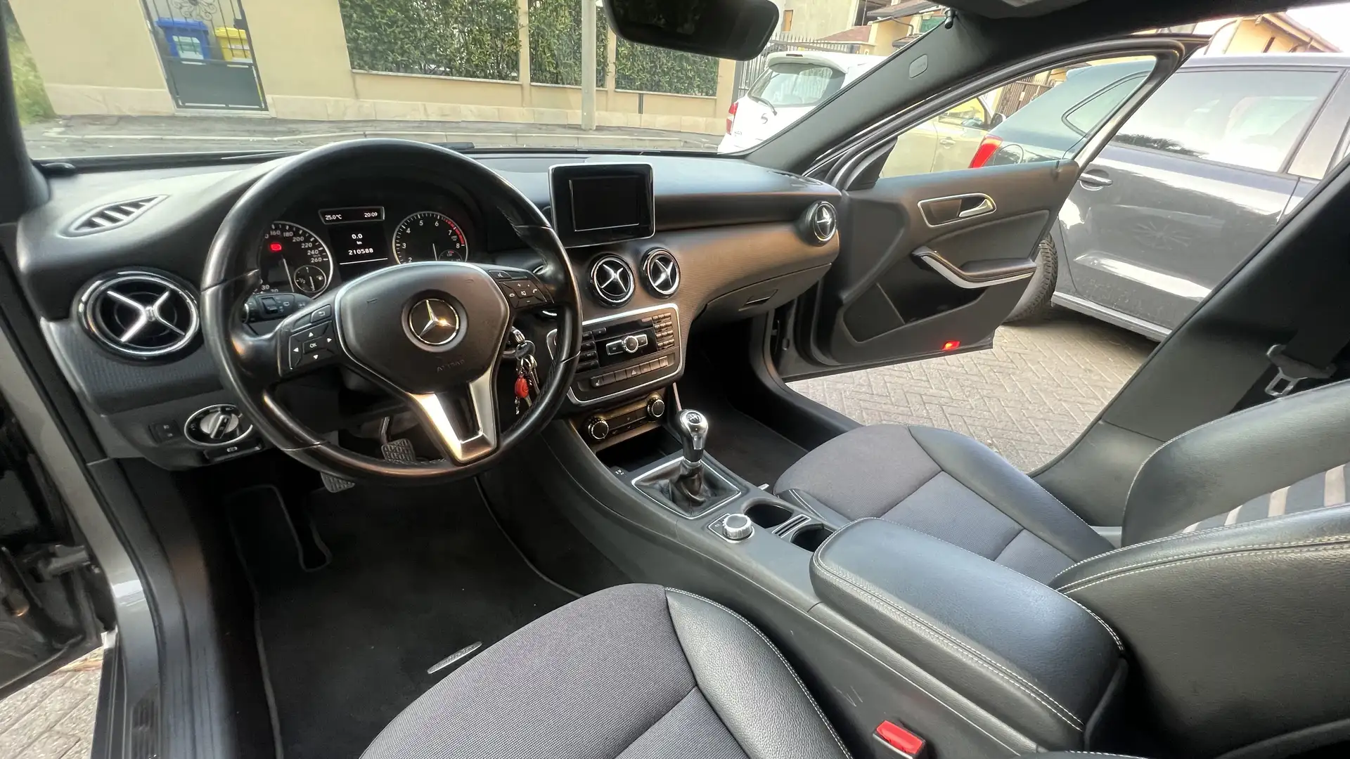 Mercedes-Benz 180 premium Grijs - 1