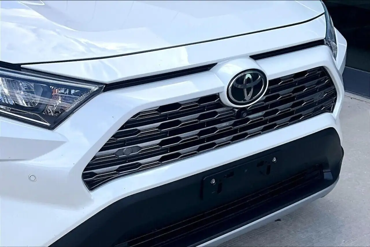 Toyota RAV 4 снимка Toyota RAV 4