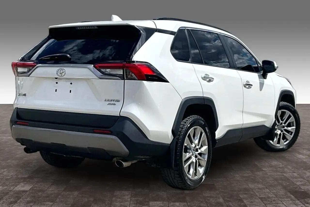 Toyota RAV 4 снимка Toyota RAV 4