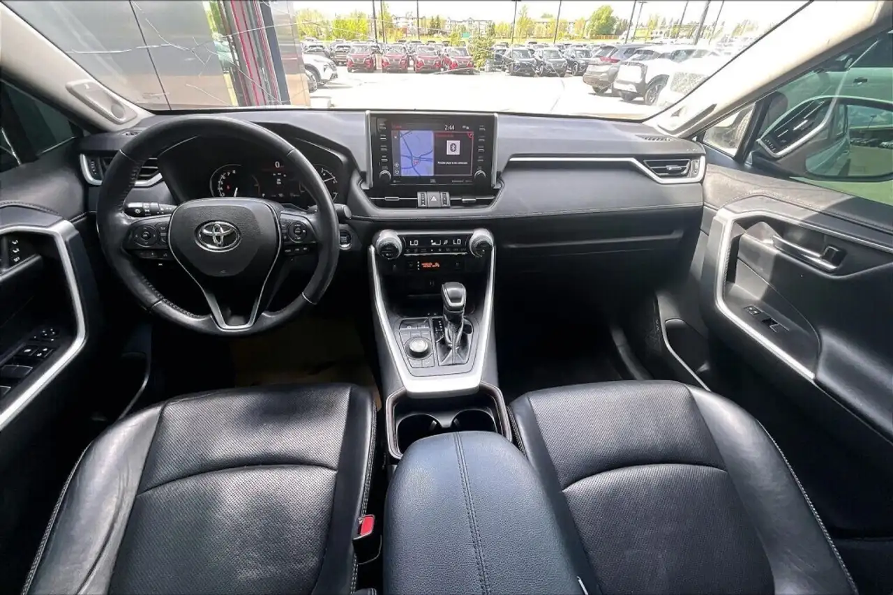 Toyota RAV 4 снимка Toyota RAV 4
