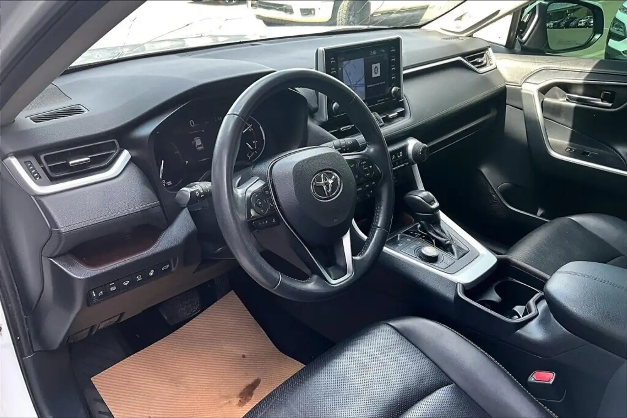 Toyota RAV 4 снимка Toyota RAV 4