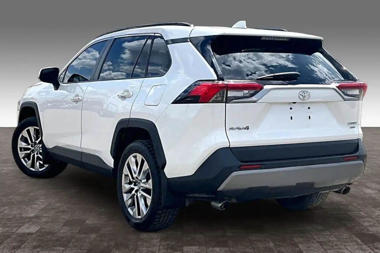 Toyota RAV 4 снимка Toyota RAV 4
